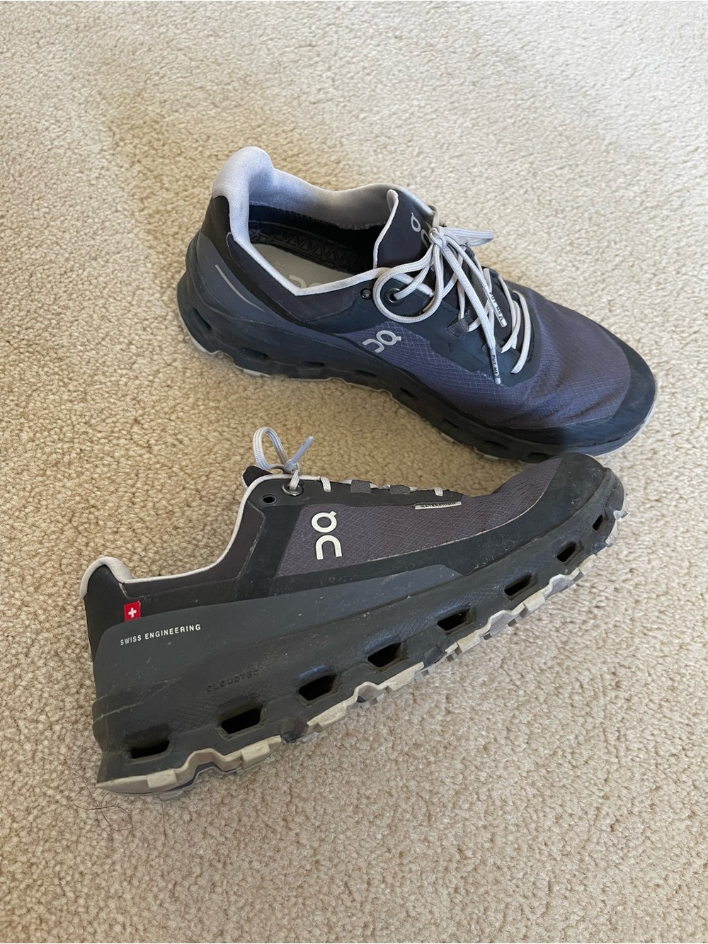 On Cloud Women’s Shoes - Black/Gray